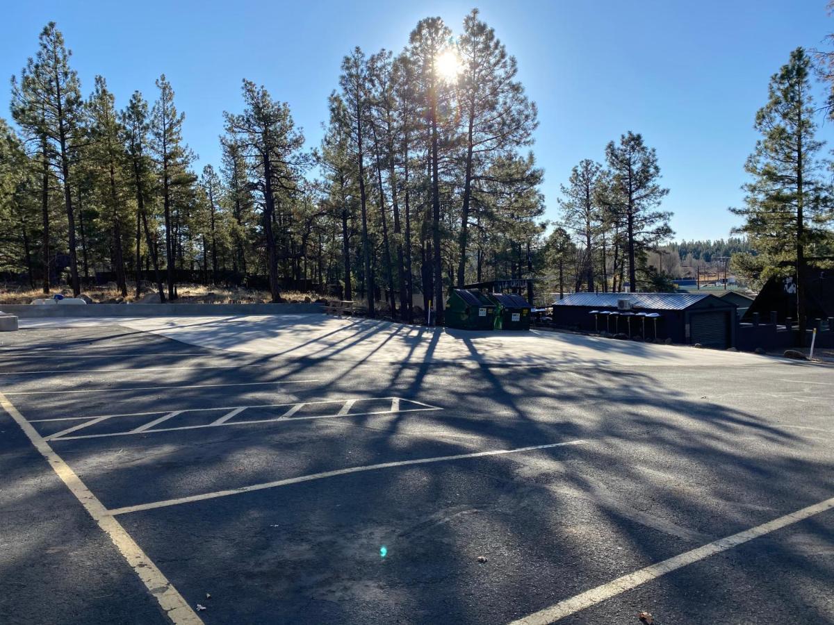Motel In The Pines Munds Park Exterior foto
