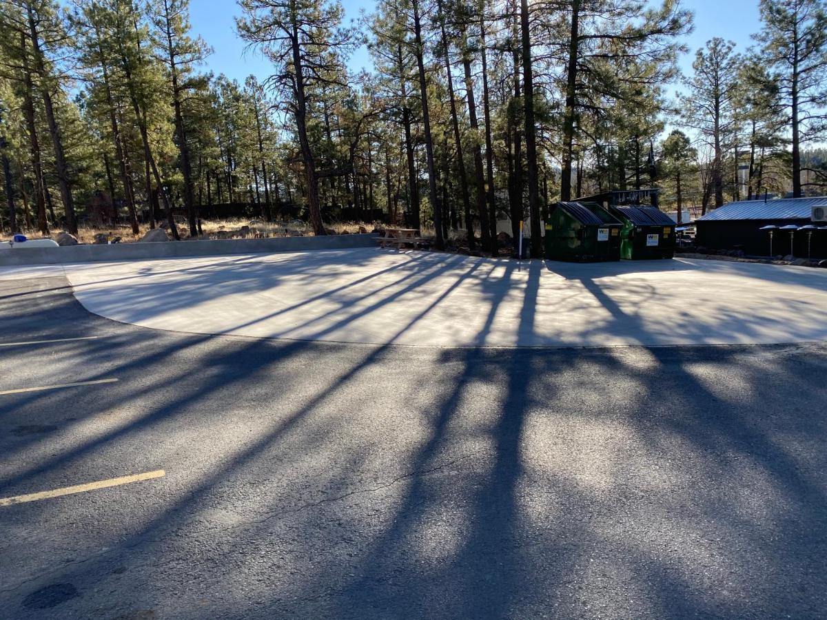 Motel In The Pines Munds Park Exterior foto